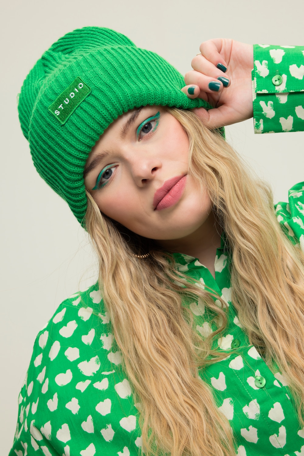 grandes tailles bonnet style beanie, femmes, vert, taille: one size, polyester/fibres synthétiques, studio untold