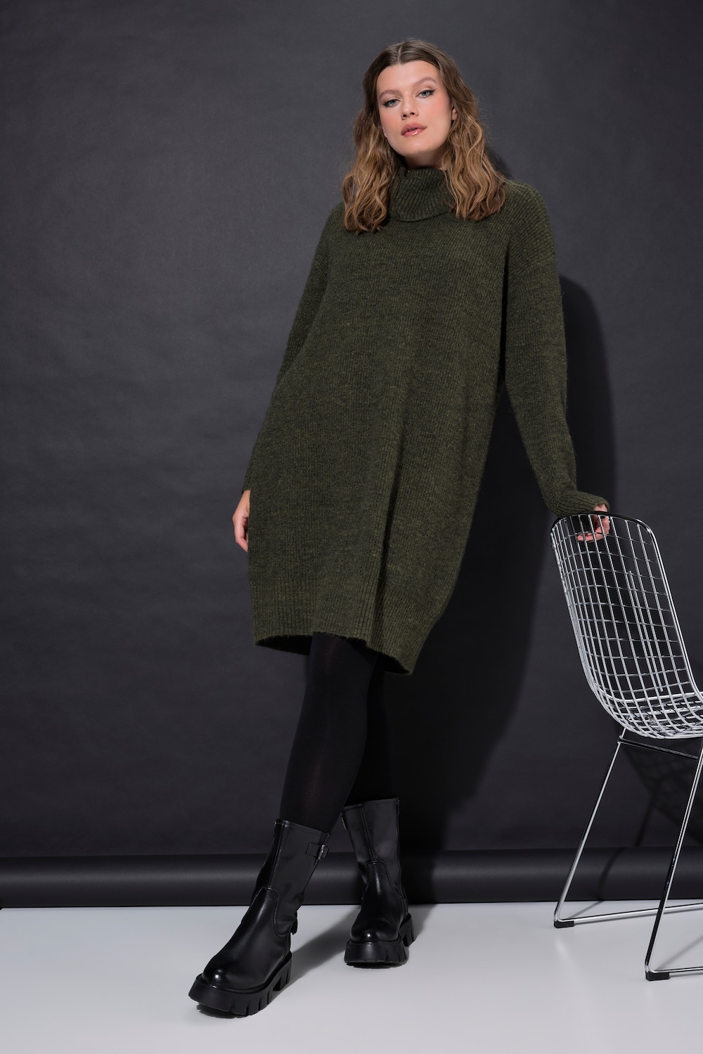 Strick-Minikleid, oversized, Rollkragen, Langarm