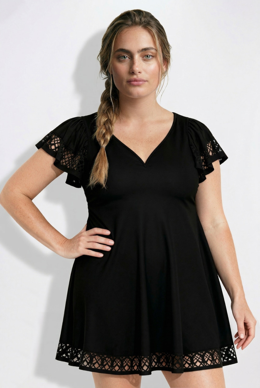 Badekleid, Flügelärmel, Softschalen, Lasercut-Muster, Bügel