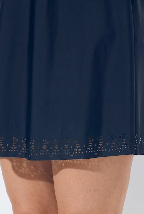 Badekleid, Flügelärmel, Softschalen, Lasercut-Muster, Bügel