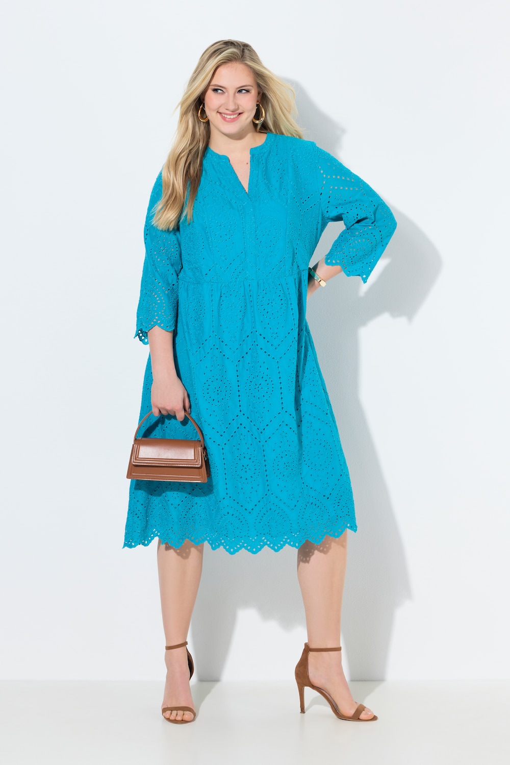 Midi-jurk, gaatjeskant, tuniekhalslijn, 3/4-mouwen