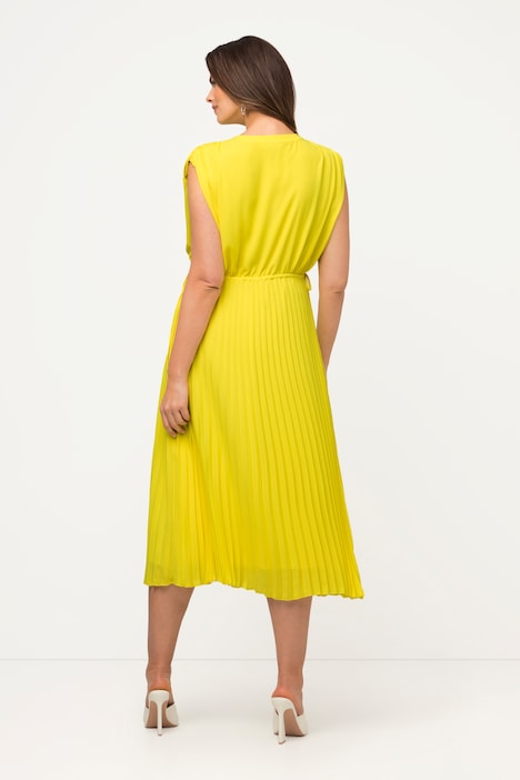 Sleeveless Pleat Detail Chiffon Dress | Midi Dresses | Dresses