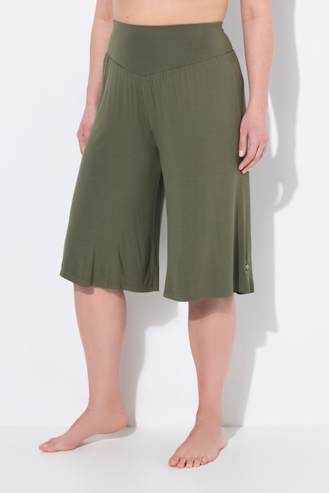 Wide-Leg Flared Bermuda Shorts