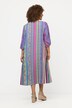 Caftan silhouette en A. Motif ethnique. Col tunisien, manches 3/4.