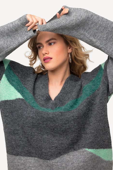Graphic Knit Long Sleeve V-Neck Sweater | Sweater | Sweaters