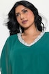 Chiffonbluse med to lag, V-udskæring og korte ærmer
