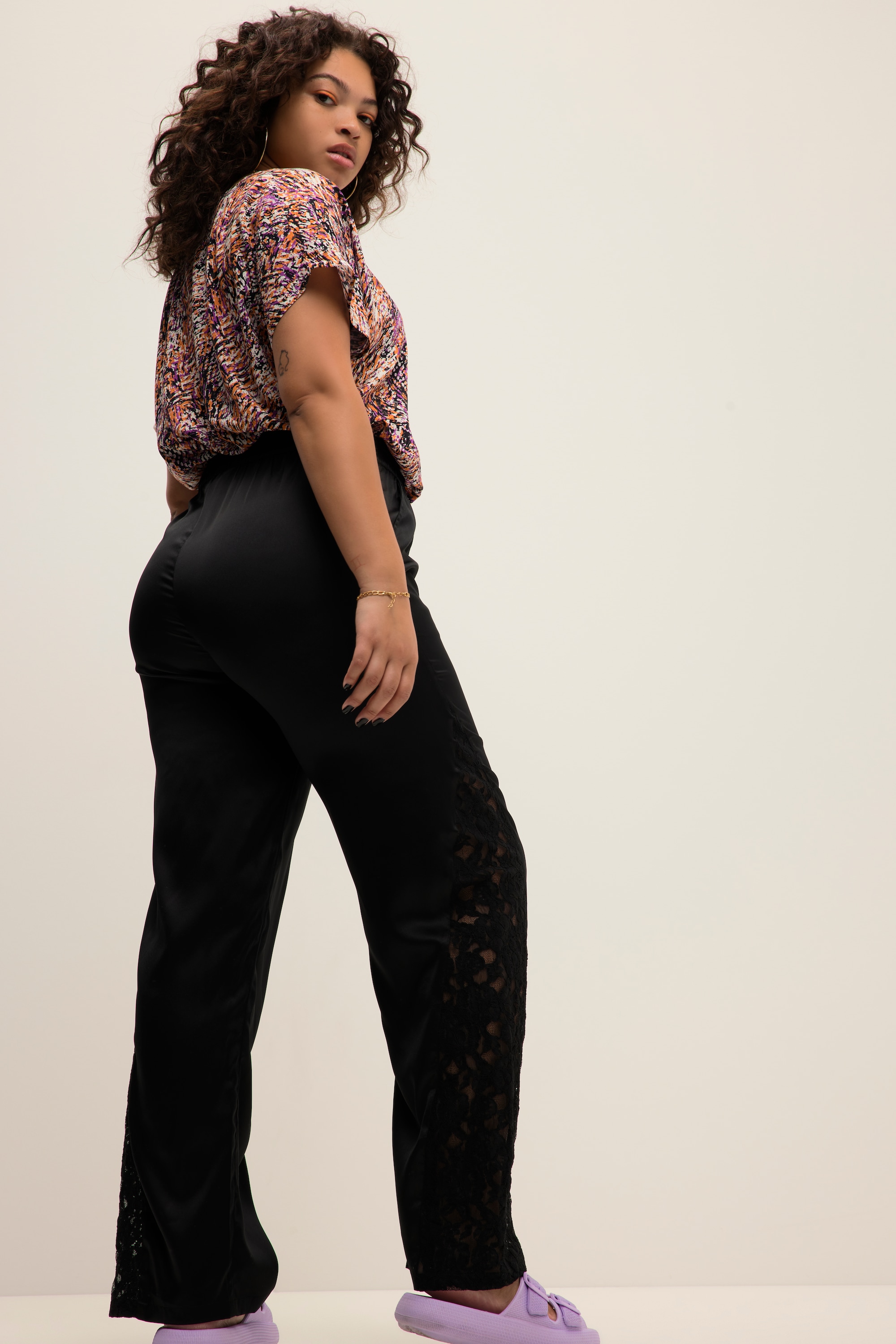 Studio Untold Damen große Größen Hose weites Bein Spitzen Einsätze