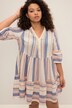 Sukienka mini, trapezowy krój, paski, stójka, falbanki, rękaw 3/4