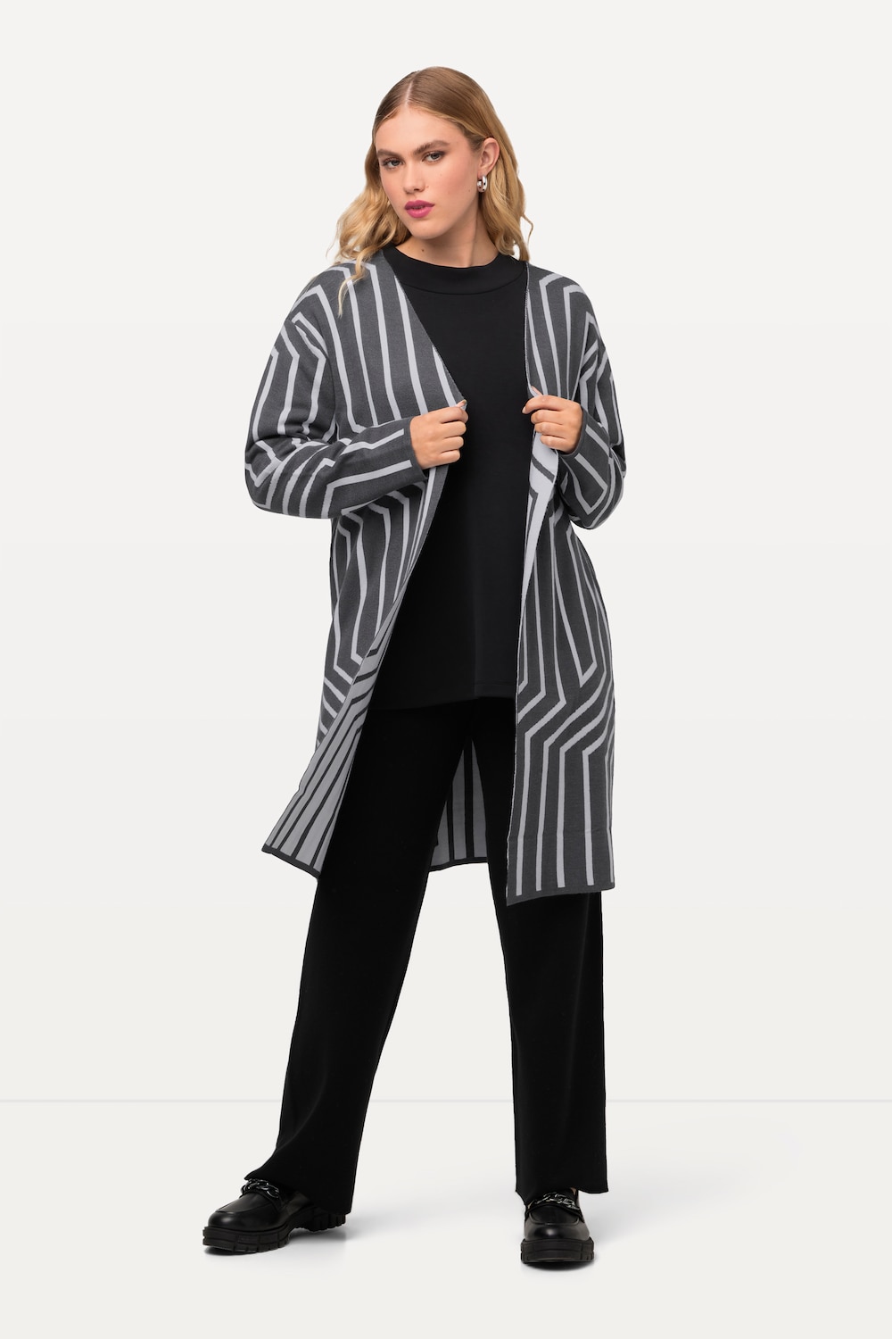 Große Größen Strickjacke, Damen, grau, Größe: 46/48, Viskose/Polyester/Synthetische Fasern, Ulla Popken