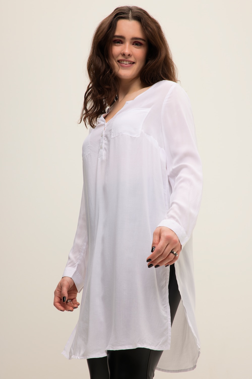 grandes tailles tunique longue et droite à manches longues et col tunisien, femmes, blanc, taille: 52/54, fibres synthétiques, studio untold