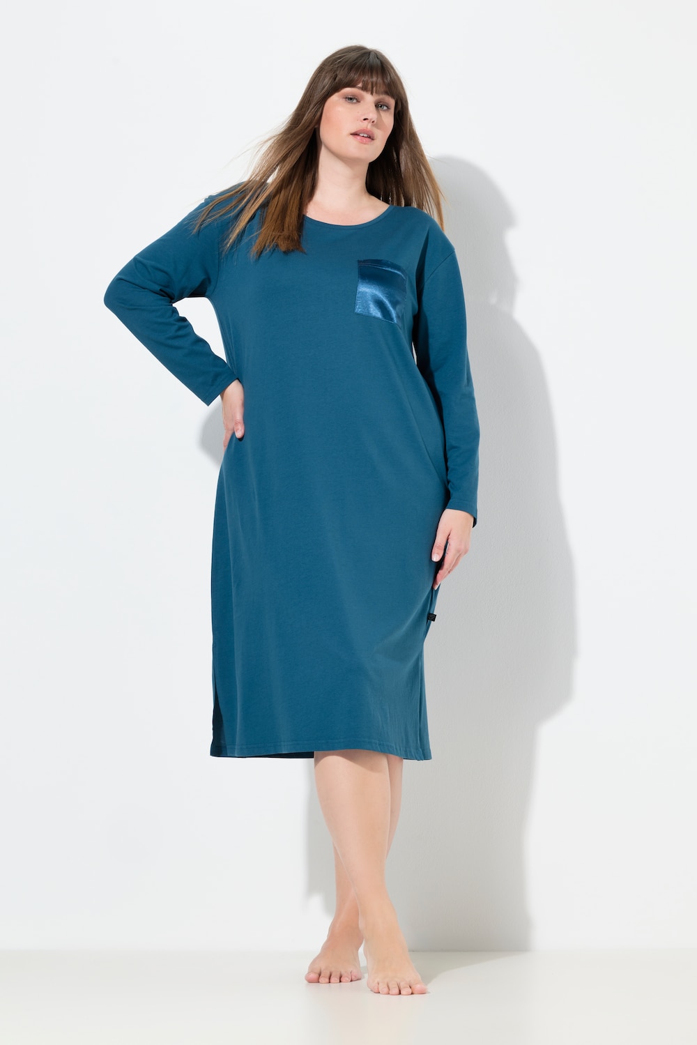 Nachthemd, Satin-Brusttasche, Rundhals, Langarm