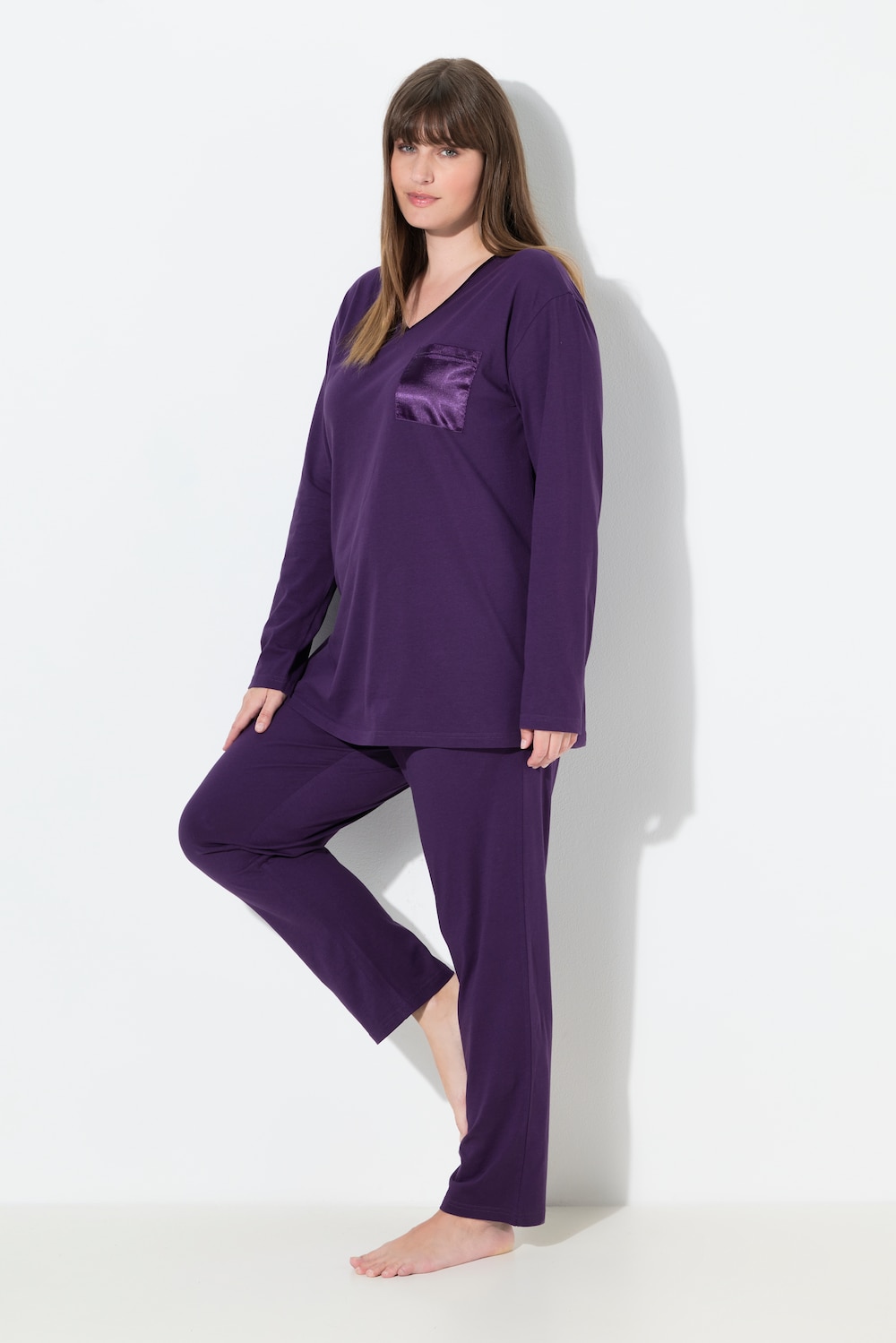 Pyjama, Satin-Brusttasche, V-Ausschnitt, Langarm