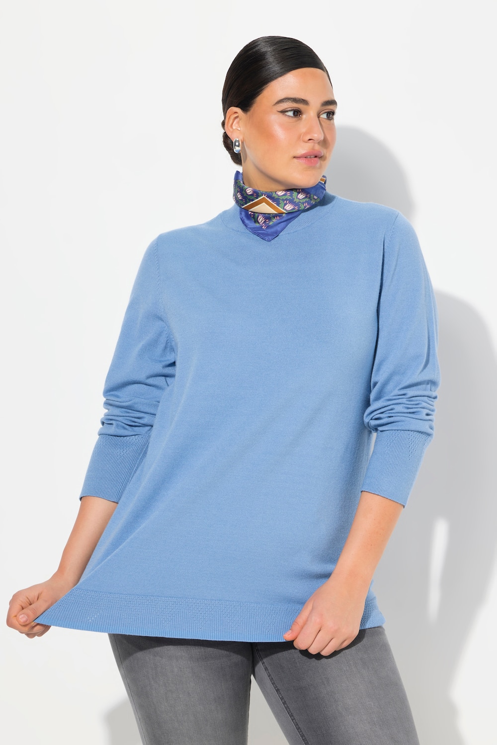 Trui, opstaande kraag, lange mouw, geribbelde manchetten