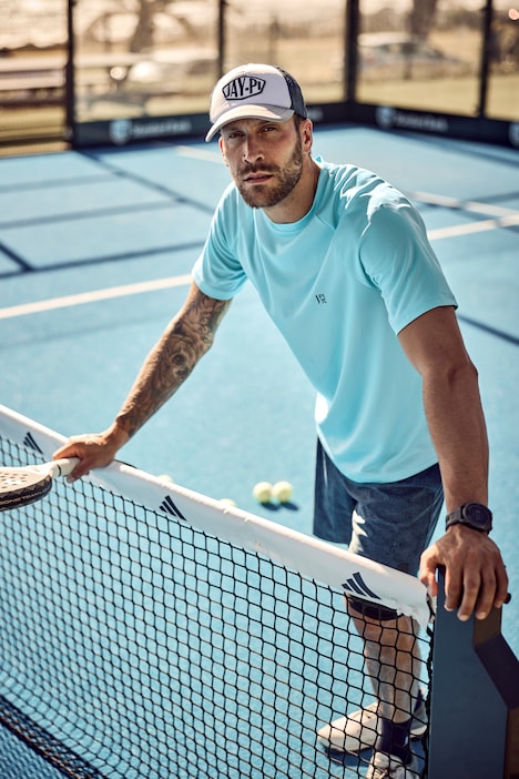 T-shirt FLEXNAMIC® collection Fitness, avec technologie QuickDry. Manches courtes et imprimé dans le dos.