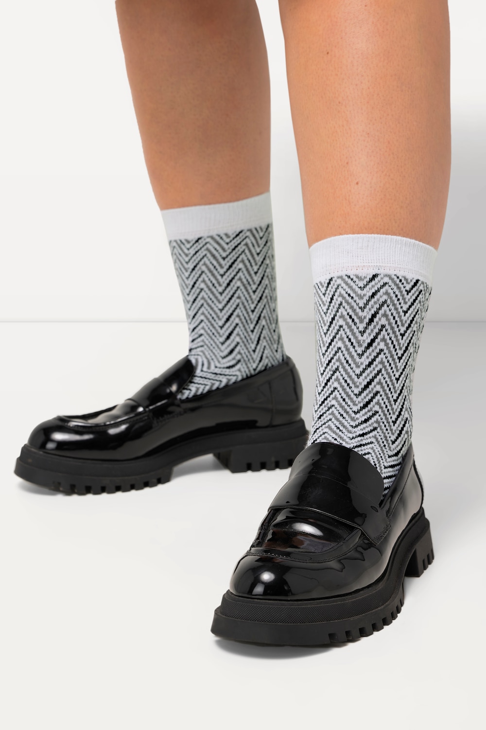 grandes tailles chaussettes à imprimé zigzag, femmes, blanc, taille: 39-42, coton/fibres synthétiques, ulla popken