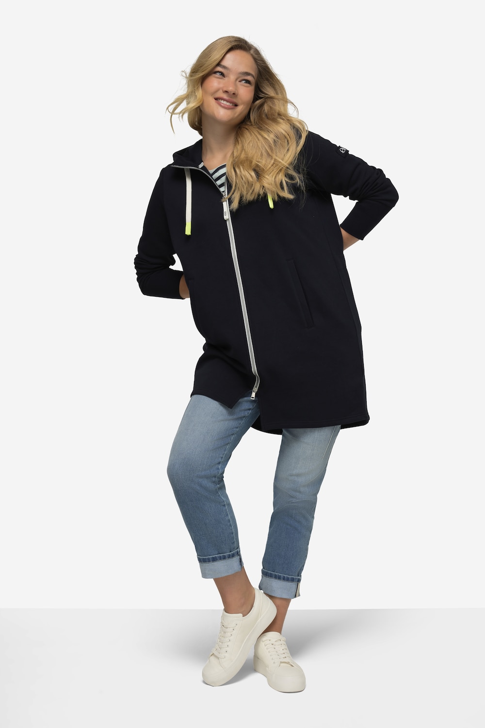 Sweatjacke, lang geschnitten, Kapuze, Taillen-Tunnelzug hinten, Langarm