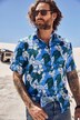 Chemise coupe Modern Fit. Manches courtes, col Kent et imprimé floral. Jusqu'au 8XL.