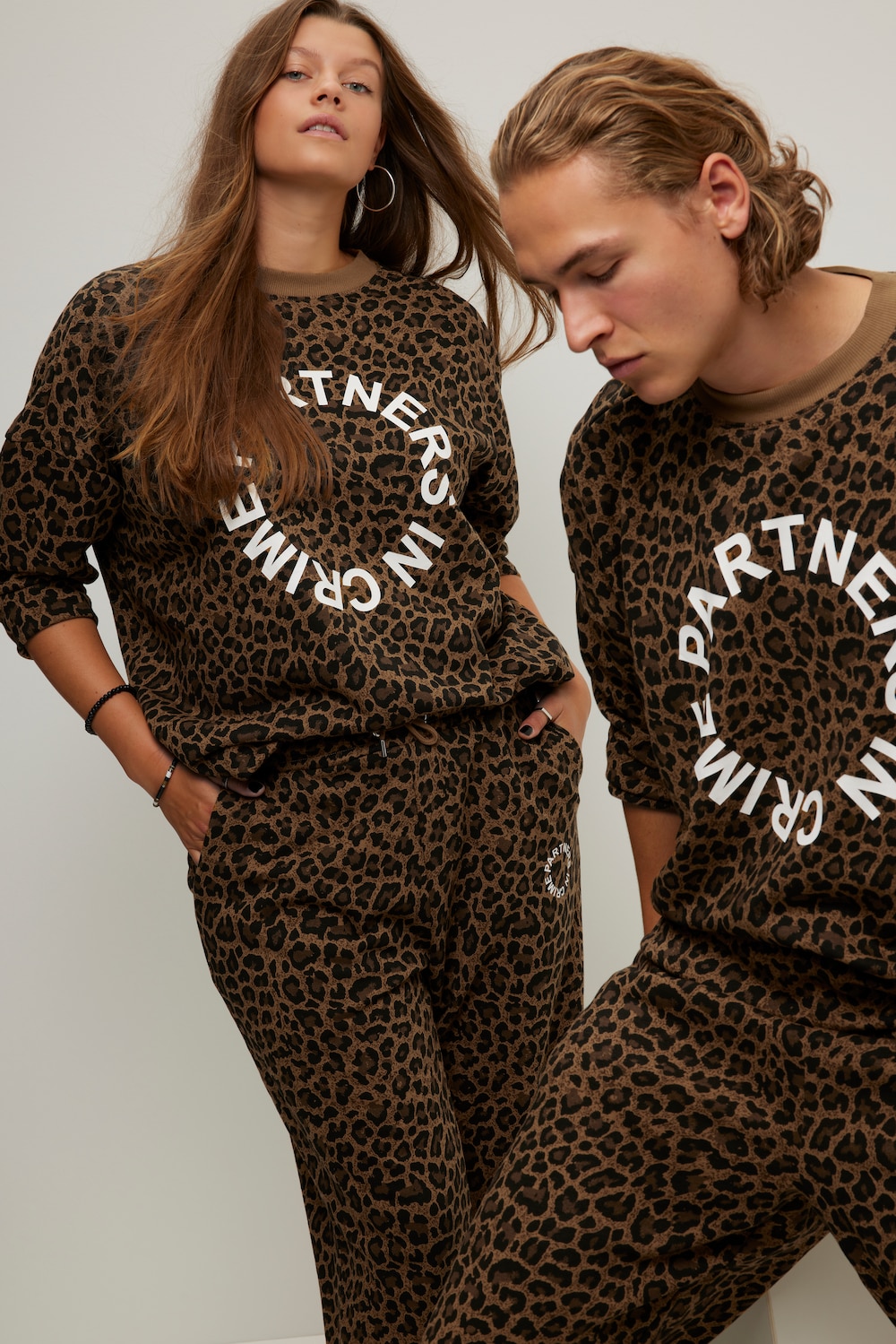 Sweatshirt, very oversized, luipaardprint, statement, ronde hals, lange mouw, unisex