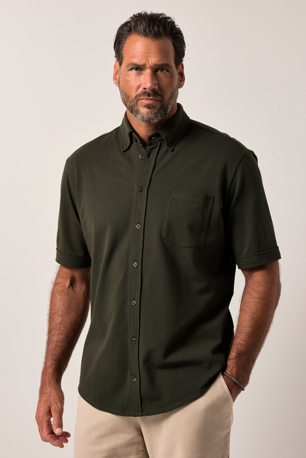 Overhemd van piqué, FLEXNAMIC®, korte mouwen, buttondown-kraag, moderne pasvorm, tot 8XL