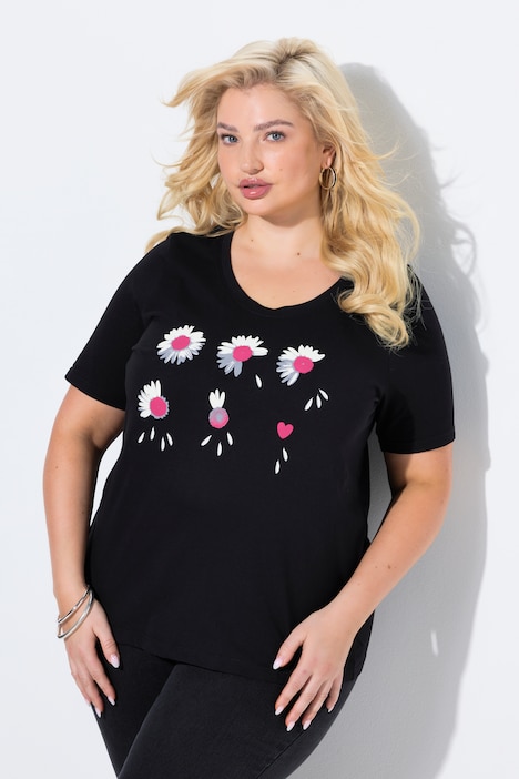 Loves Me Short Sleeve Graphic Tee