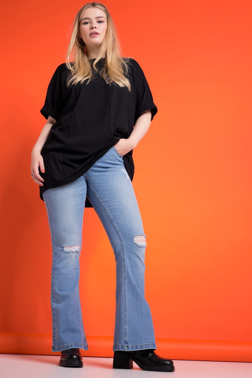 Jeans, flared legs, destroyed look, 5-pocket