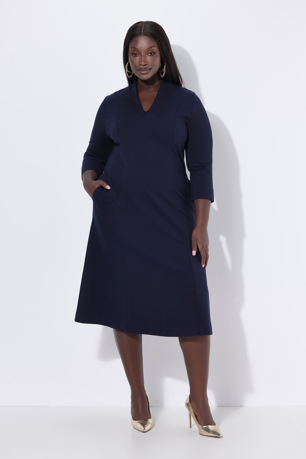 Große Größen Midi-Puntokleid, Damen, blau, Größe: 58/60, Viskose/Synthetische Fasern, Ulla Popken