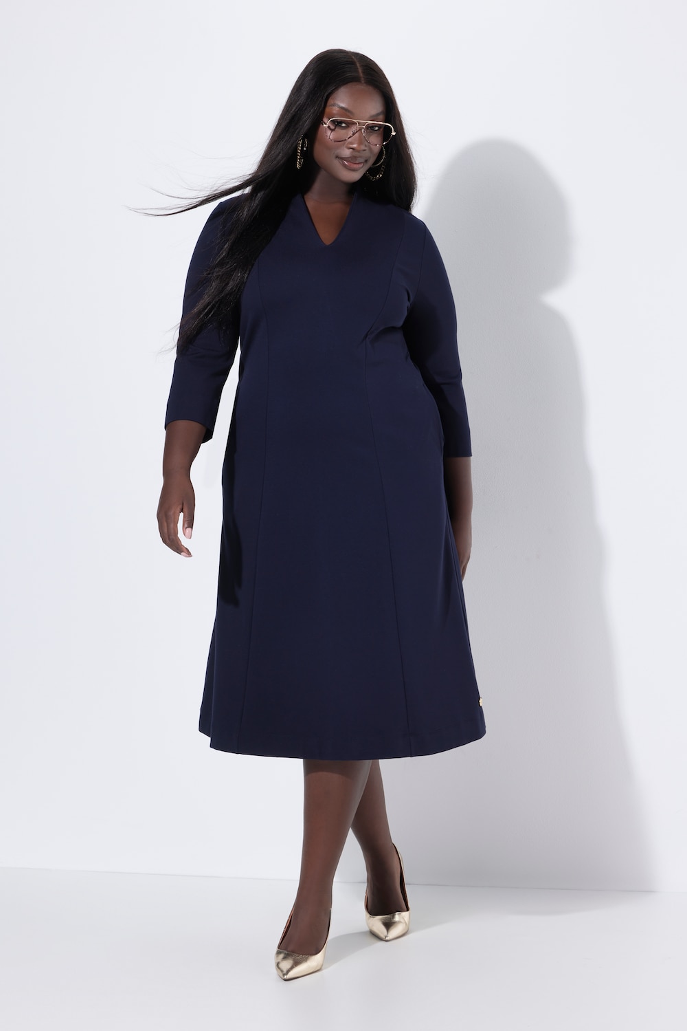 Große Größen Midi-Puntokleid, Damen, blau, Größe: 58/60, Viskose/Synthetische Fasern, Ulla Popken