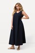 Robe maxi en jersey, sans manches. Silhouette en A évasée et décolleté en V.