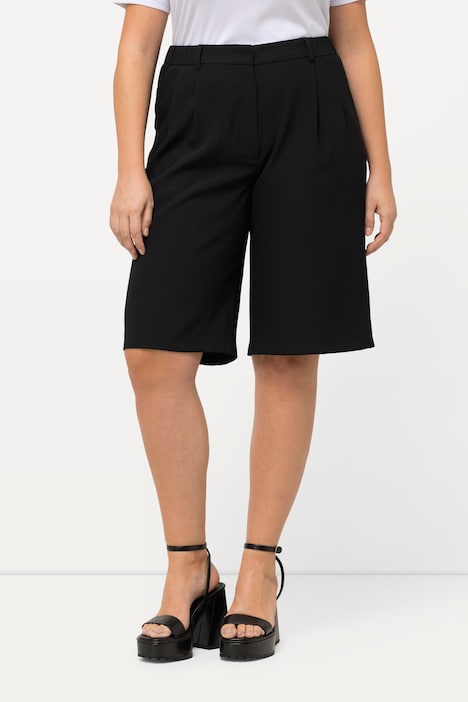 Wide Leg Pleated Bermuda Shorts