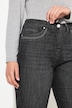 Mom jeans, wijde pijpen, sierstuds, comfortabele tailleband