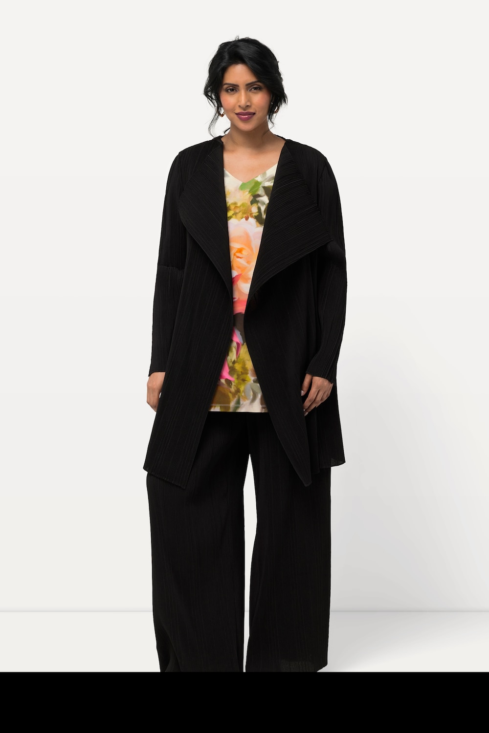 Große Größen Plissee-Jacke, Damen, schwarz, Größe: 54/56, Polyester, Ulla Popken