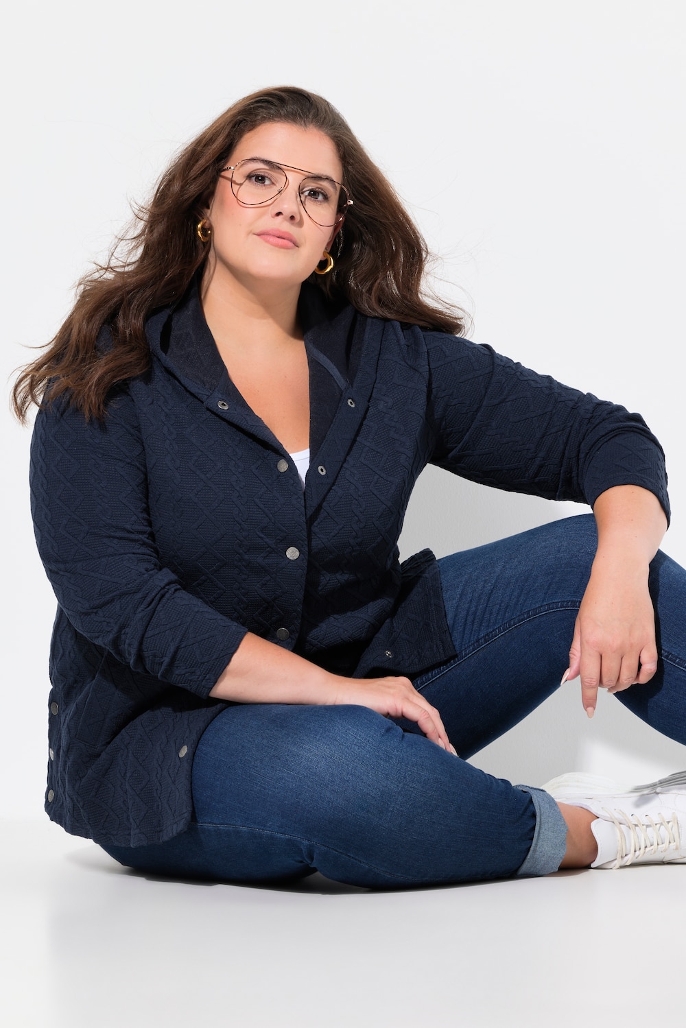 Hoodie-Jacke, Zopfmuster, Druckknöpfe, hinten länger