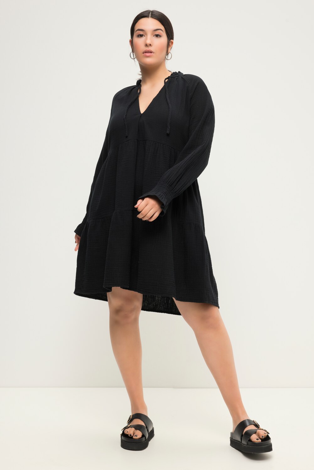 Musselin-Minikleid, A-Line, Rüschen-Ausschnitt, Langarm
