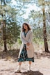 Vestido midi de jersey, forma en A, escote en V, manga larga
