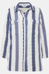 Skjortebluse med wide shape, striber og bryslommer, lange ærmer