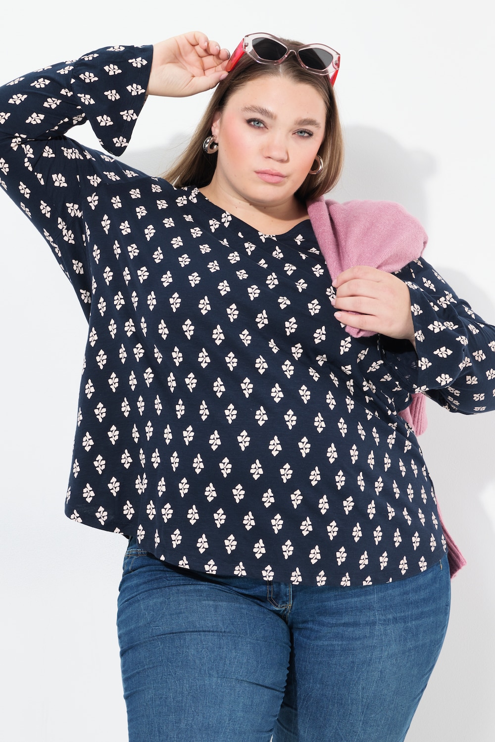 Shirt, A-lijn, V-hals, trompetmouwen