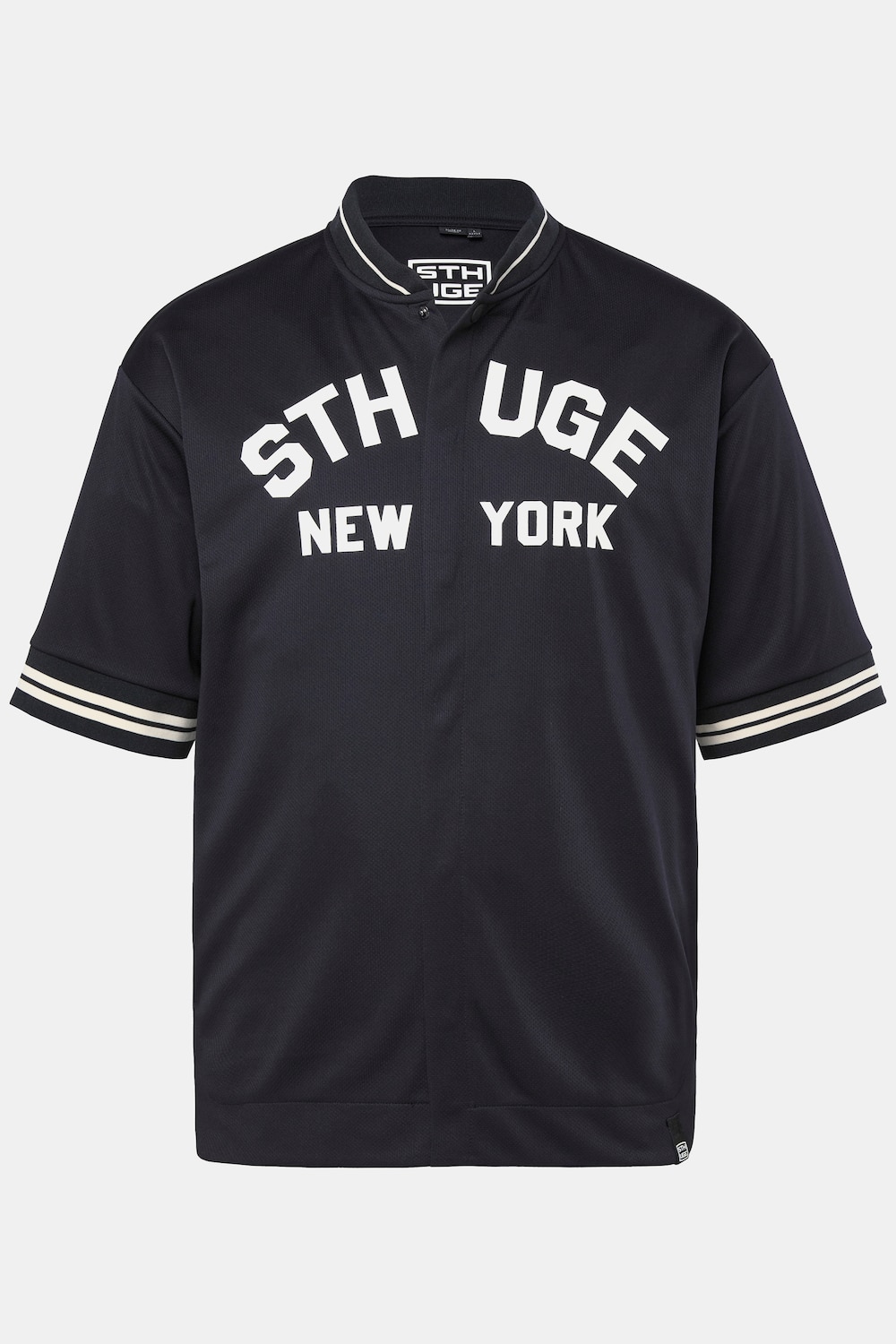 T-shirt oversize STHUGE à manches courtes, imprimé poitrine et col esprit blouson Teddy - jusqu'au 8 XL