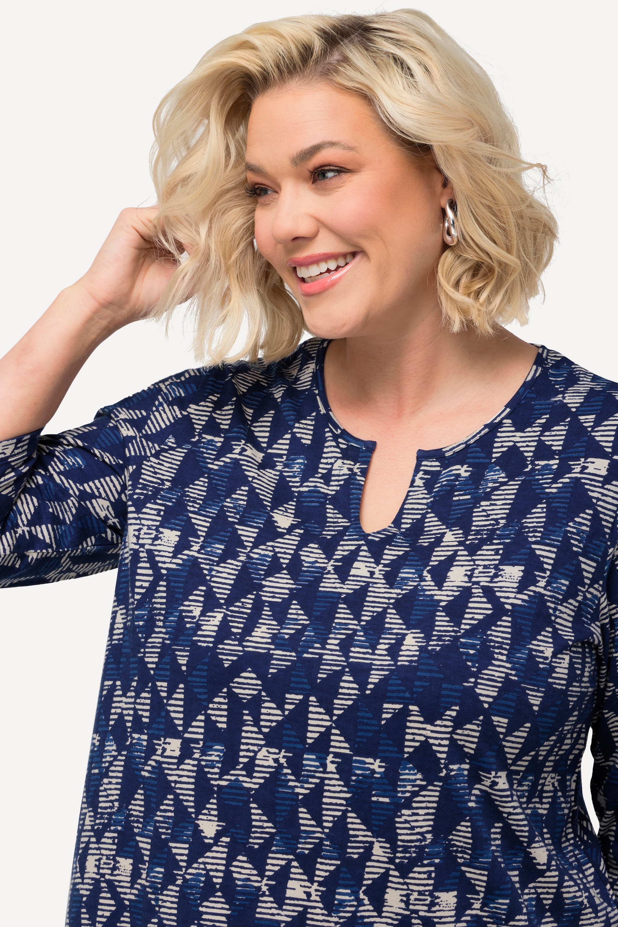 Ulla Popken Damen große Größen Longshirt grafischer Druck Tunika Ausschnitt