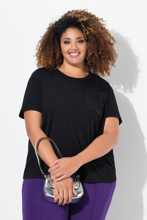 T-shirt dal taglio oversize con taschino, perline, scollo a girocollo e mezze maniche