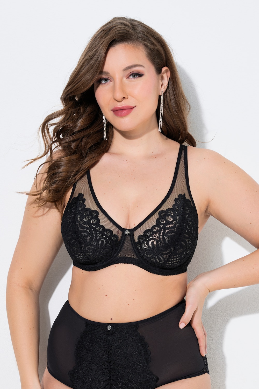 Beugel BH, kant, mesh bandjes, cup B - E