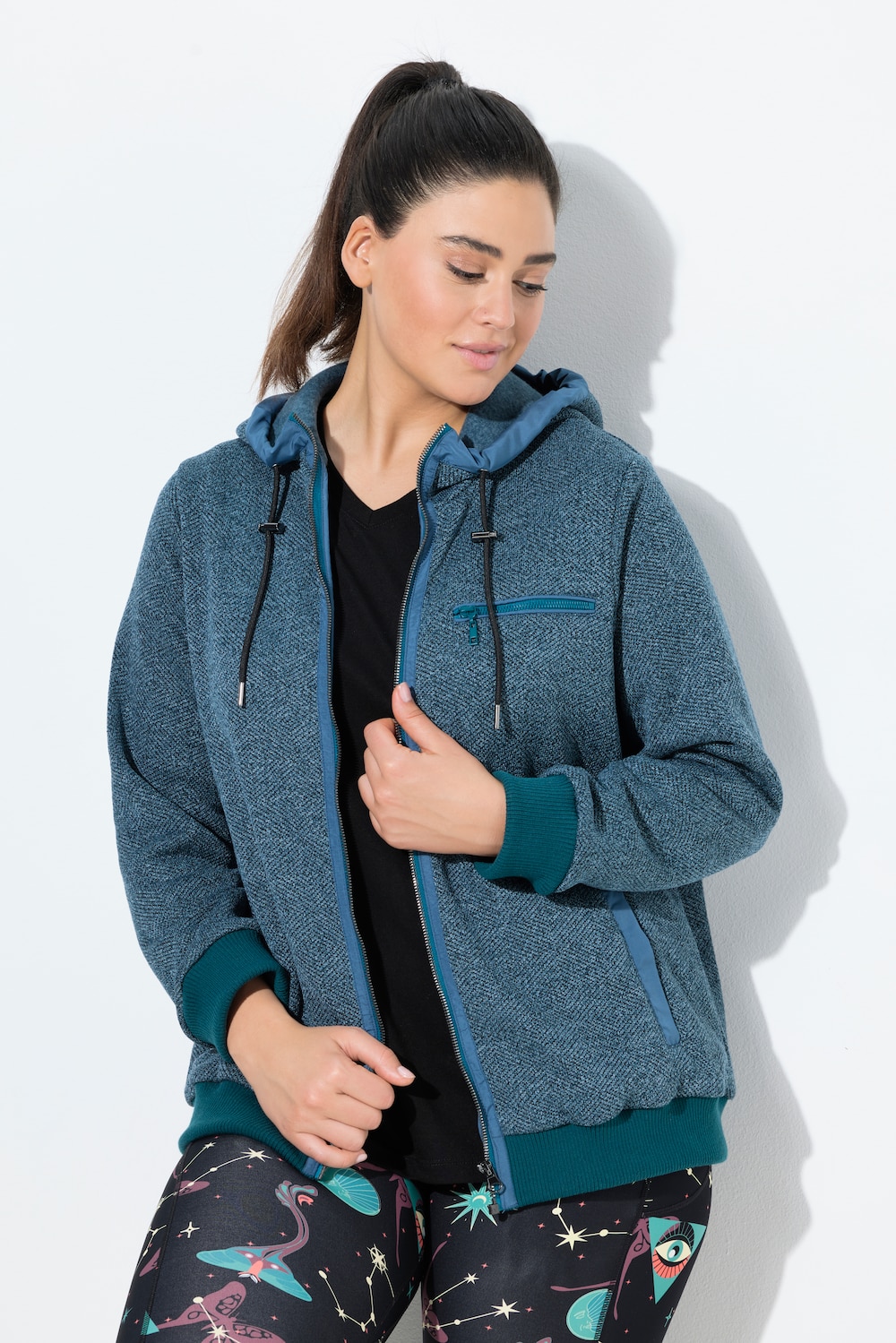 Strickfleece-Jacke, grafisches Muster, Kapuze