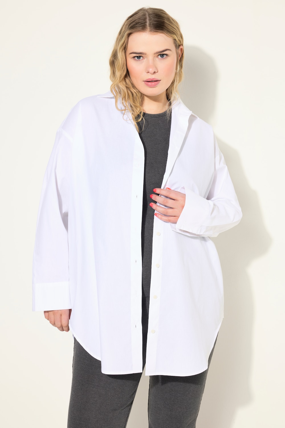 Bluse, oversized, Rücken-Knopfleiste, Langarm