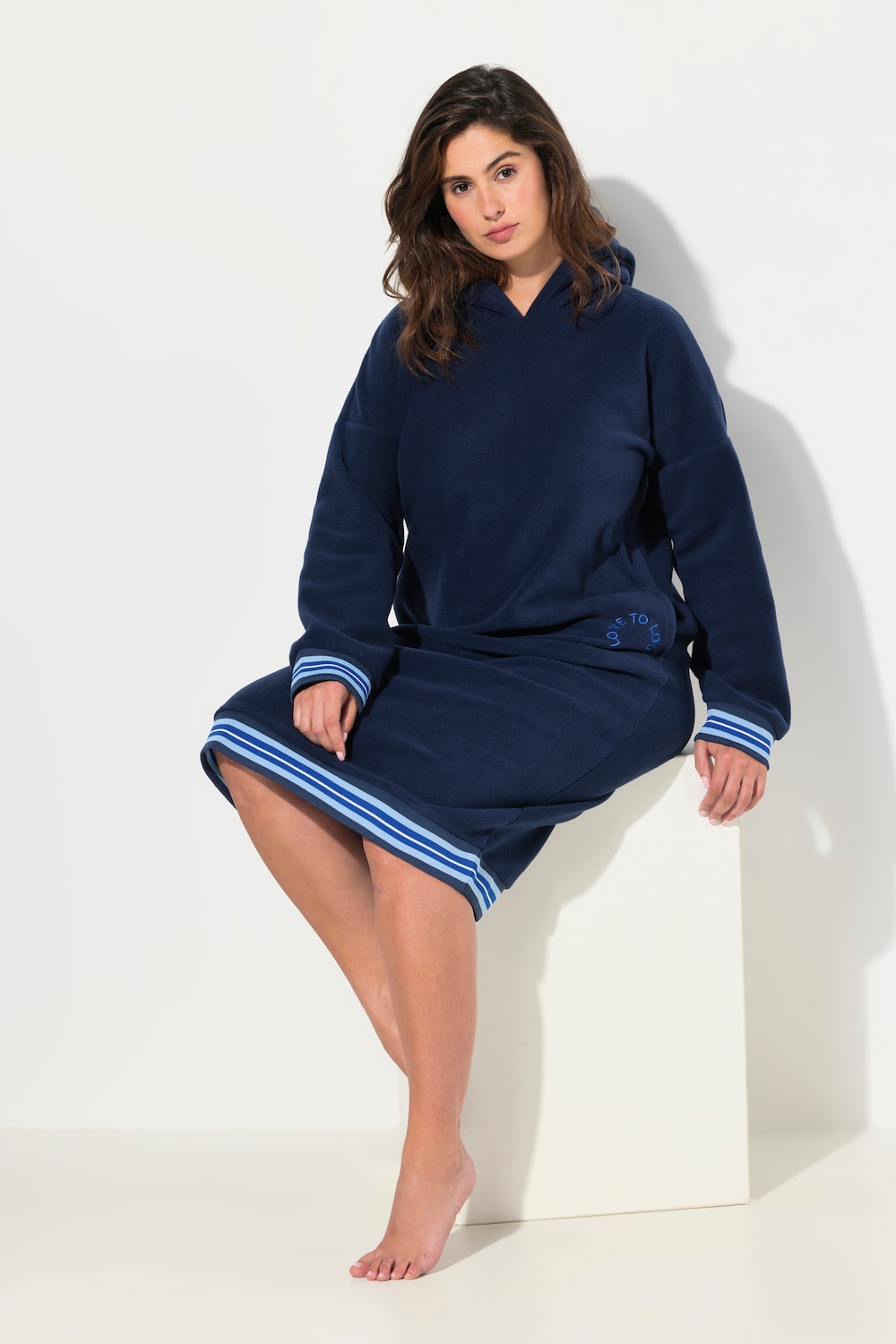 Große Größen Loungewear-Fleecekleid, Damen, blau, Größe: 42/44, Polyester/Viskose, Ulla Popken