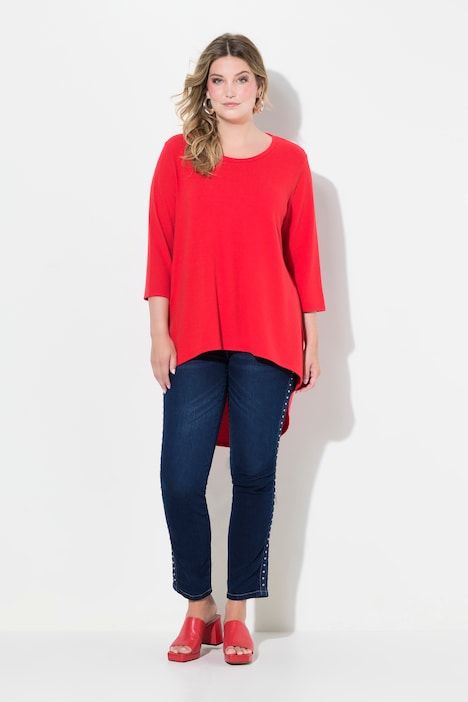 Sweater with rounded hem and 3/4 sleeves