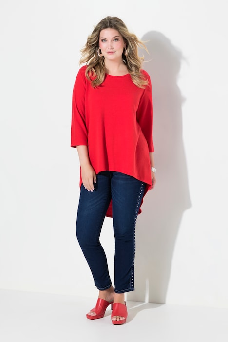 Sweater with rounded hem and 3/4 sleeves