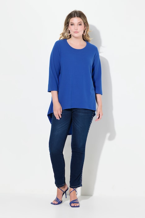 Sweater with rounded hem and 3/4 sleeves