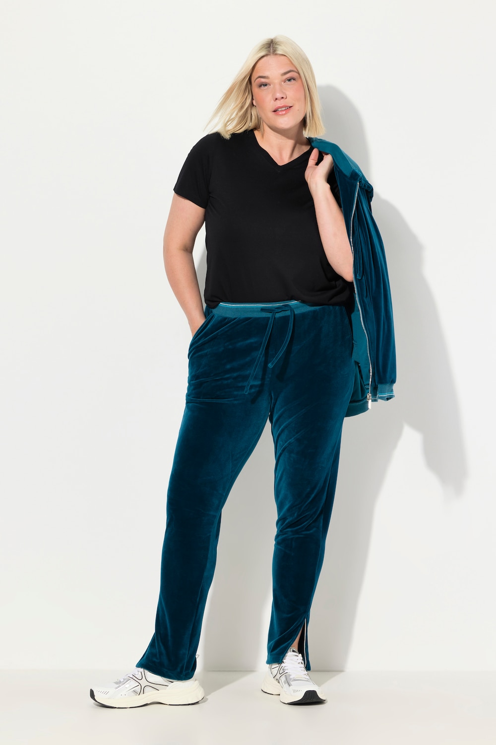 Große Größen Samt-Jogginghose, Damen, blau, Größe: 50/52, Polyester, Ulla Popken