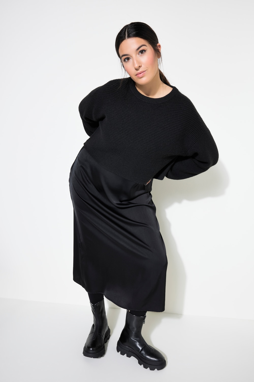 Große Größen Maxikleid, Damen, schwarz, Größe: 50/52, Polyester/Synthetische Fasern, Studio Untold