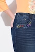 Jean Mia en denim stretch. Taille confortable et broderies