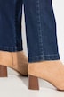 Jean Mia en denim stretch. Taille confortable et broderies